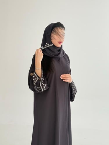 عباية رزان بقماش كريب ويفر نود