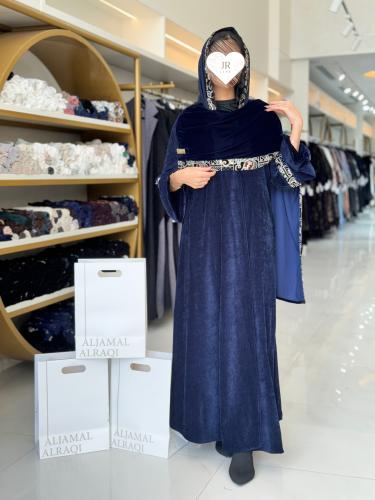 تشكيلة شتاء 2024 -عباية ياسمين بقماش مخمل بشال مطر...