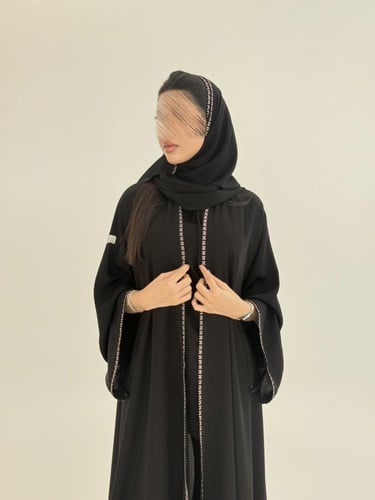 عباية سلطانه بقماش انترنت كويتي بتطريز ناعم نود