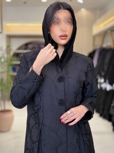 بليزر | عباية ميلانا بقماش جاكار دوائر اسود