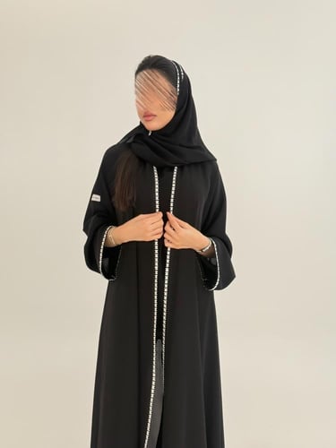 عباية سلطانه بقماش انترنت كويتي بتطريز ناعم كم ضيق...