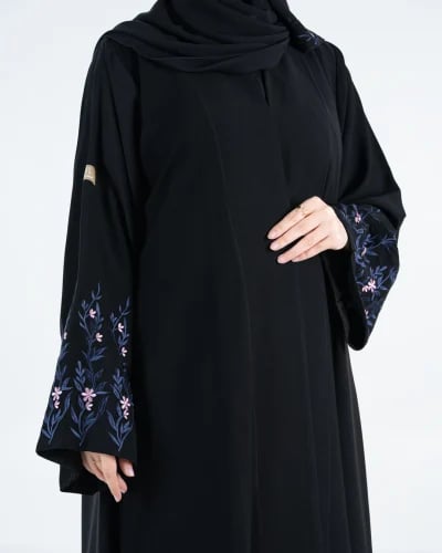 عباية سلسبيل بقماش كريب ملكي تطريز كحلي