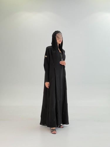 عباية سوارينا بقماش انترنت بتطريز نجوم اسود