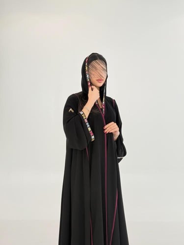 عباية شاديه بقماش كريب ملكي بتحديد دبل كلوش