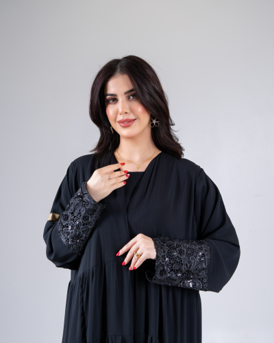 عباية هنادي بقماش راما كسرات مزين بجبير وشك