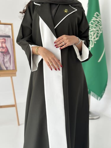 National day abaya | عباية الصرمه زيتي