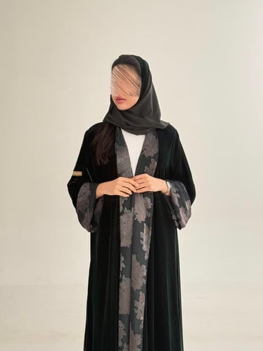 عباية ابريكا بقماش مخمل كوري دبل فيس زيتي