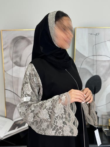 عباية لوكاس ا بقماش الاناقة مع دانتيل