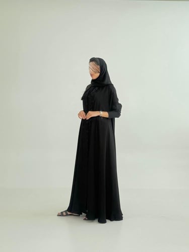 عبايه تسواهن بقماش انترنت دبل كلوش تطريز بأناقة فا...