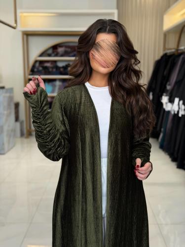 عباية فله بقماش مخمل استرتش كرمشه بالكم وفتحه اصبع...