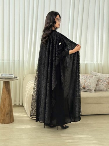 كولكشن العيد | عباية عزيزه بقماش بلاك بيري مع دانت...
