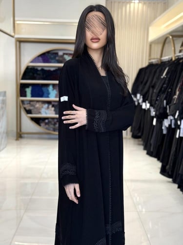 عباية ابتهال بقماش كريب ملكي بكلفه ناعمه 1