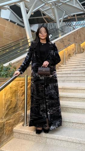 بليزر | عباية فروق بقماش كريب رموش مع شيفون مخمل ف...