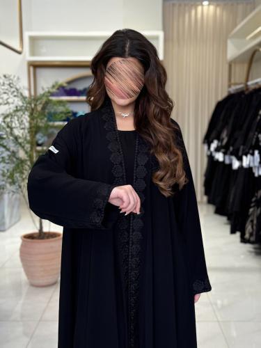 عباية اية بقماش انترنت مزين بكلفه ناعم