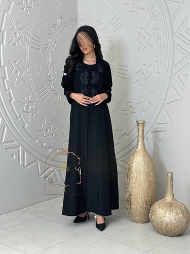 عباية ازهار بقماش كريب باربي مزين بشك