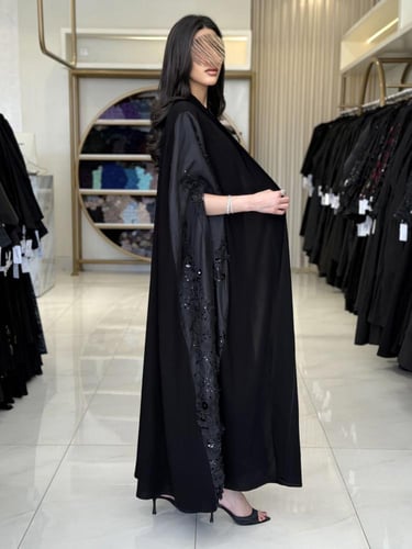 كولكشن العيد | عباية رانيا بقماش كريب سرميك بشك اس...