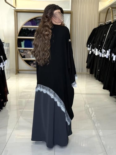 كولكشن العيد | عباية شامخه بقماش بلاك بيري مع كريب...