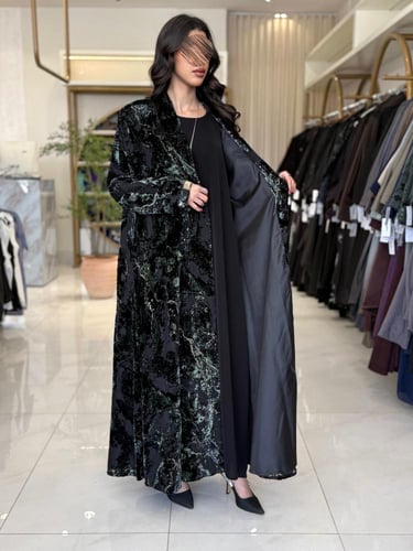عباية الفاتنه بقماش شيفون مخمل ياباني تيفاني