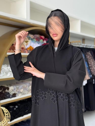 عباية سلاف بقماش كريب الاناقة تدخيلات كريب الابداع...