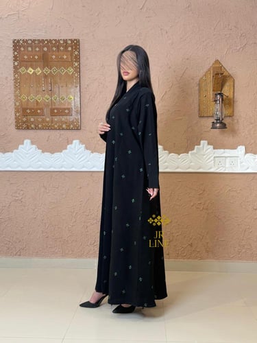 اليوم الوطني | عباية رقي بقماش كريب الابداع مطرز