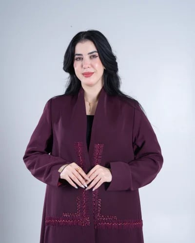 بليزر | عباية يوليا بقماش كوبرا مزين بحياكه يدويه...