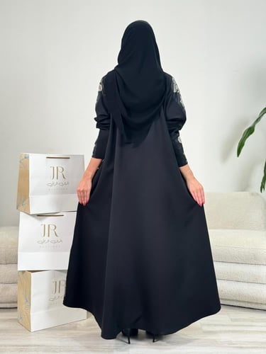 عباية أزهار ا بقماش كريب الاناقه بيج