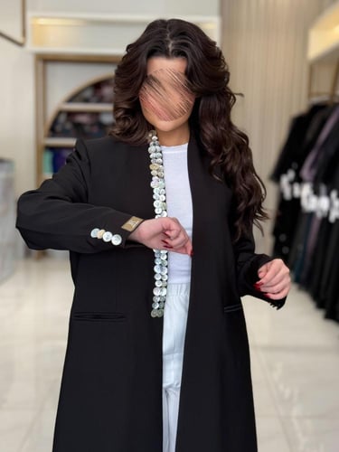 بليزر | عباية اسماء بقماش كريب باربي مزين بصدف اسو...