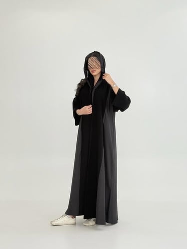 عباية مروى بقماش كريب ملكي تدخيلات جاكار ناعم