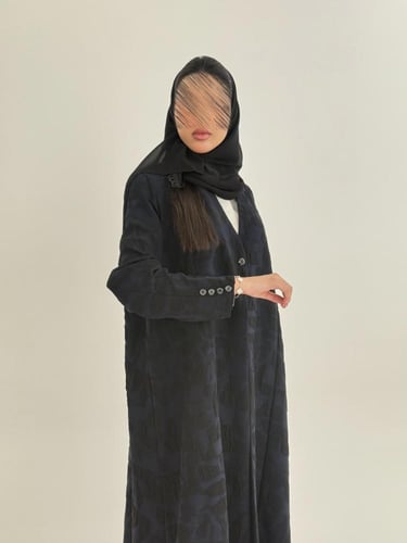 عباية جادي بقماش شاكيرا برسم مربعات كحلي