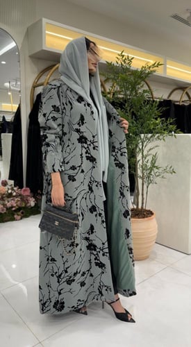 بليزر | عباية سما بقماش شامواه مورد مخمل تيفاني