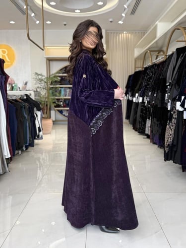 عباية حوريه بقماش مخمل مكسر مع مخمل تركي بنفسجي