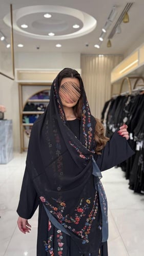 عباية خديجه بقماش حرير مبطن بشيفون برسم زهور
