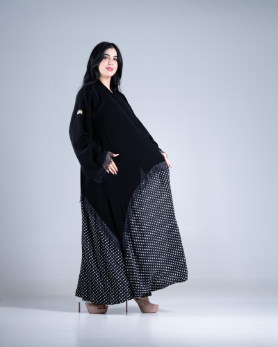عباية رجوى بقماش كريب ملكي تدخيلات شيفون منقط