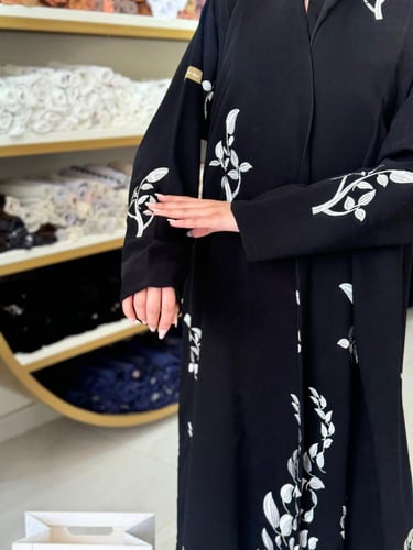 كولكشن رمضان ا عباية وريف كريب الابداع تطريز ابيض