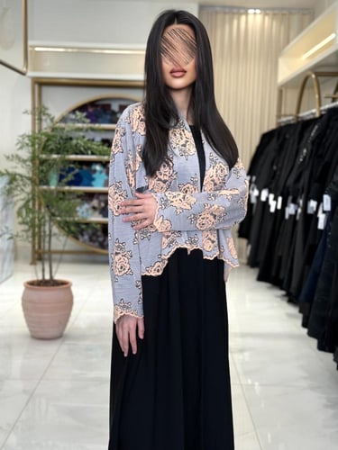 عباية مياده بقماش بلاك بيري تدخيلات دانتل فرنسي بي...