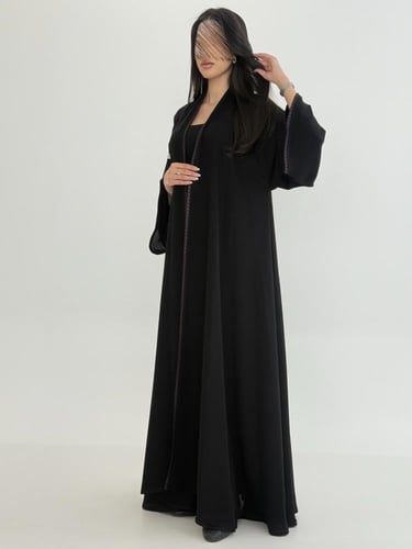 عباية سلطانه بقماش انترنت كويتي بتطريز ناعم موف