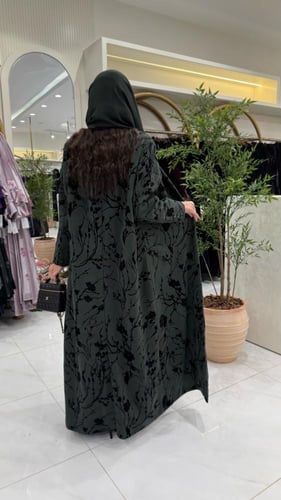 بليزر | عباية سما بقماش شامواه مورد مخمل زيتي