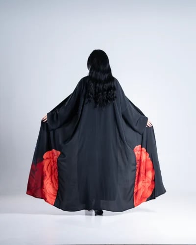 عباية روزي بقماش روزا برسم ورد