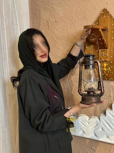 اليوم الوطني بليزر | عباية علو بقماش كريب كوري بتط...