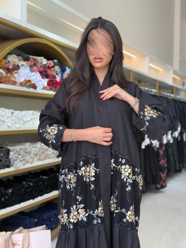 عباية سمر بقماش لنن تدخيلات شيفون مطرز