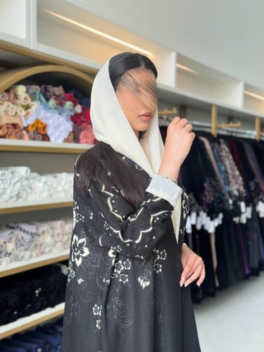 كولكشن رمضان ا عباية لوليا لنن ناعم اسود مع بيج