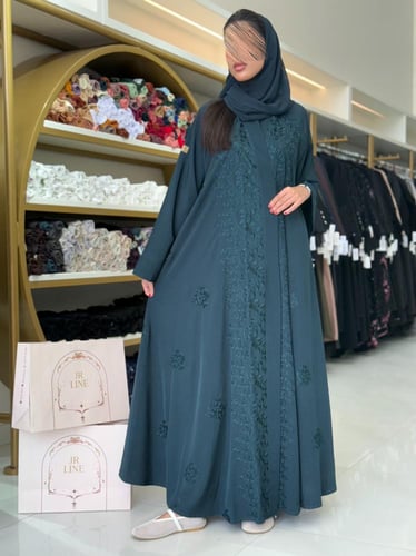 عباية جوانا بقماش كريب اوكراني مطرز تركواز