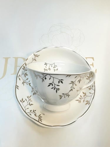 بوكس اهداء الشال الكشميري ( سيتم شحن اللون المتوفر...