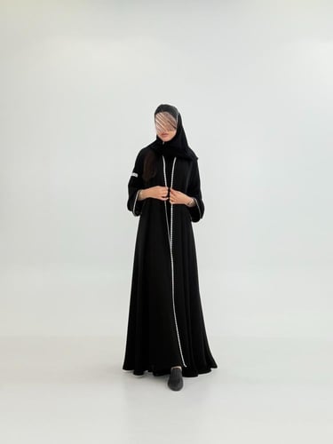 عباية سلطانه بقماش انترنت كويتي بتطريز ناعم كم ضيق...