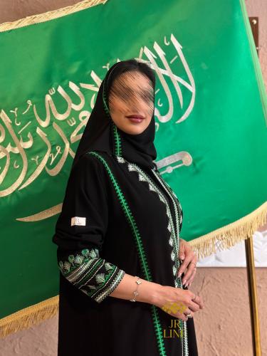 عباية اصالة بقماش كريب ملكي بتطريز تراثي