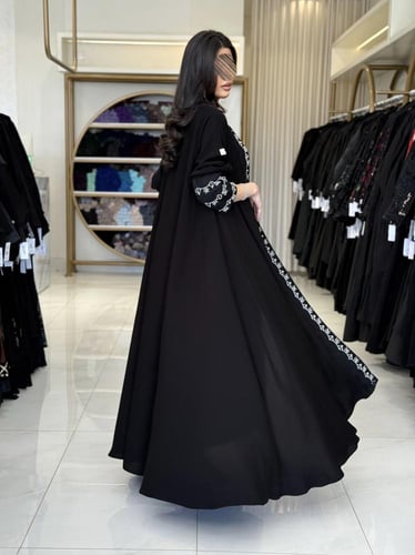 كولكشن العيد | عباية ليال بقماش كريب ملكي بشك دبل...