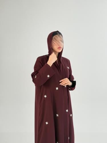 عباية سوار بليزر رسمي مزين بكسرات وشك بقماش كريب ر...