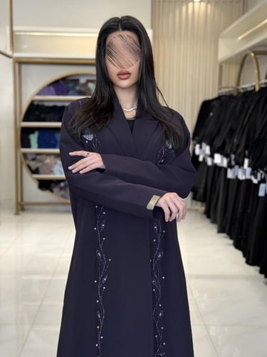 كولكشن العيد | عباية ليم بقماش كريب رموش مزين بشك...