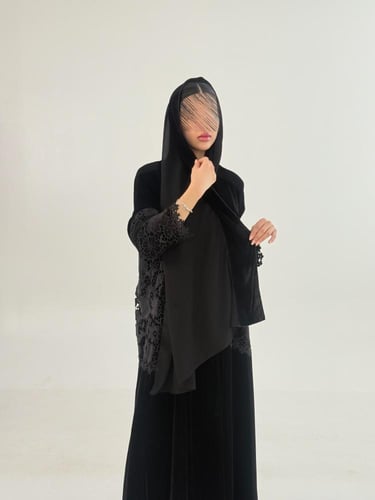 عباية داريا ببقماش مخمل كوري تدخيلات جبير مخمل