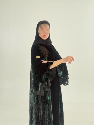 عباية غيوم بقماش مخمل كوري تدخيلات شيفون اخضر